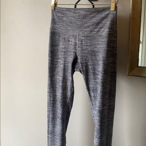 Lululemon leggings size 6